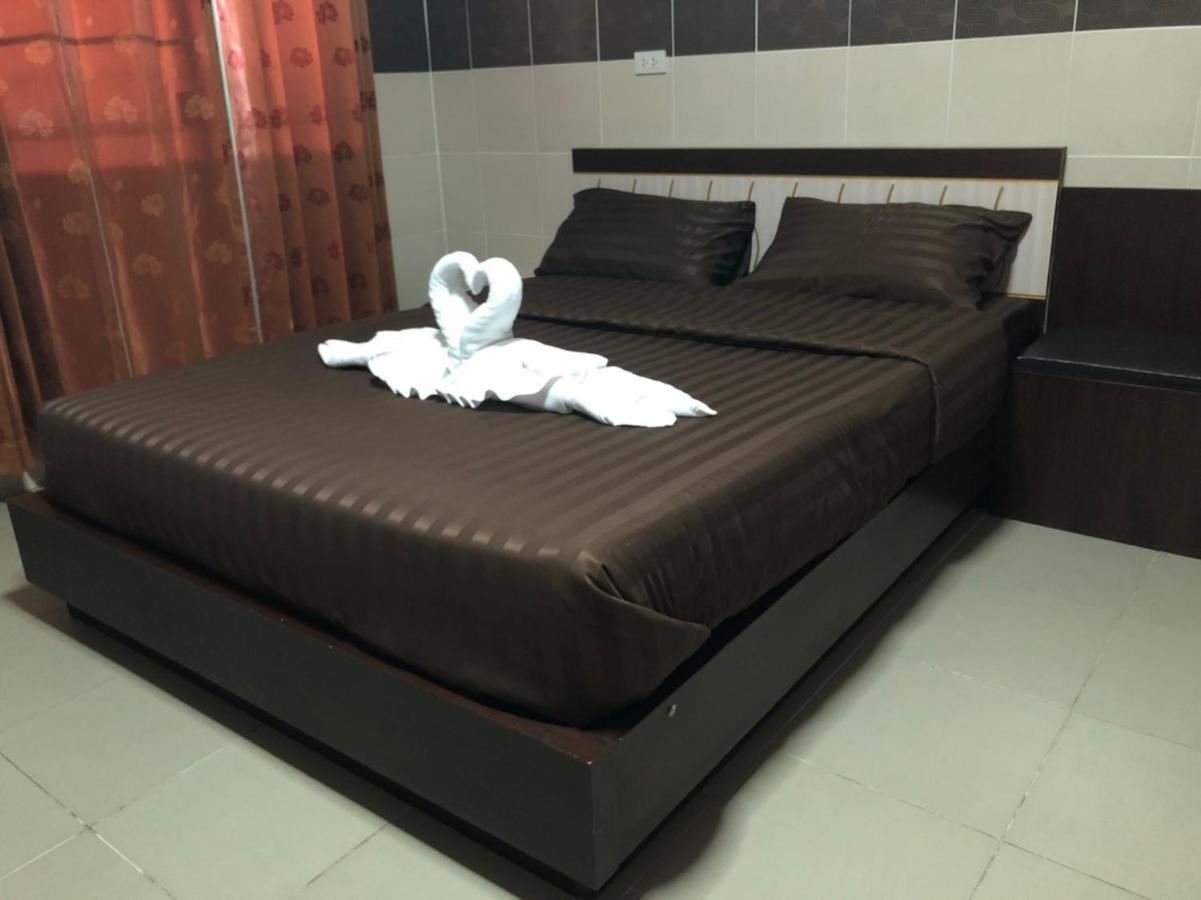 D5 Hotel สาขา มาบโป่ง Чонбури Екстериор снимка