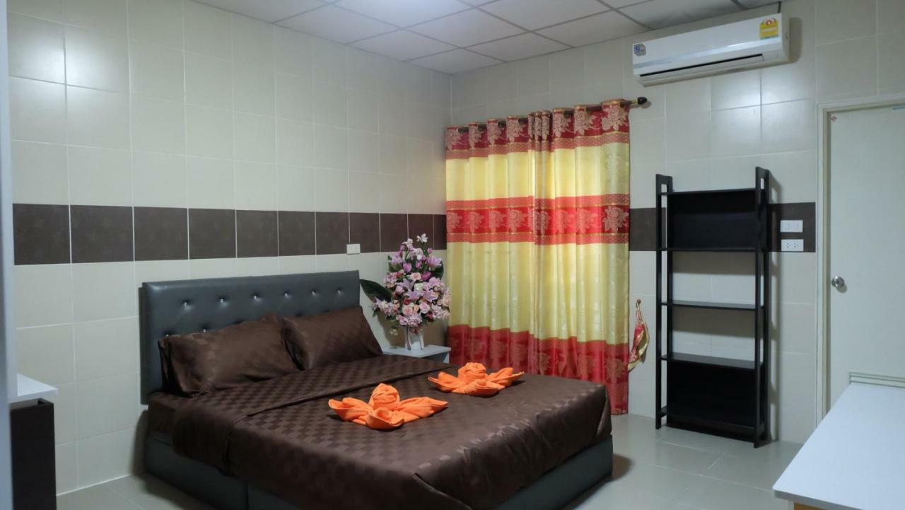 D5 Hotel สาขา มาบโป่ง Чонбури Екстериор снимка